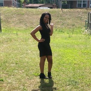 Meet your Posher, Danaja